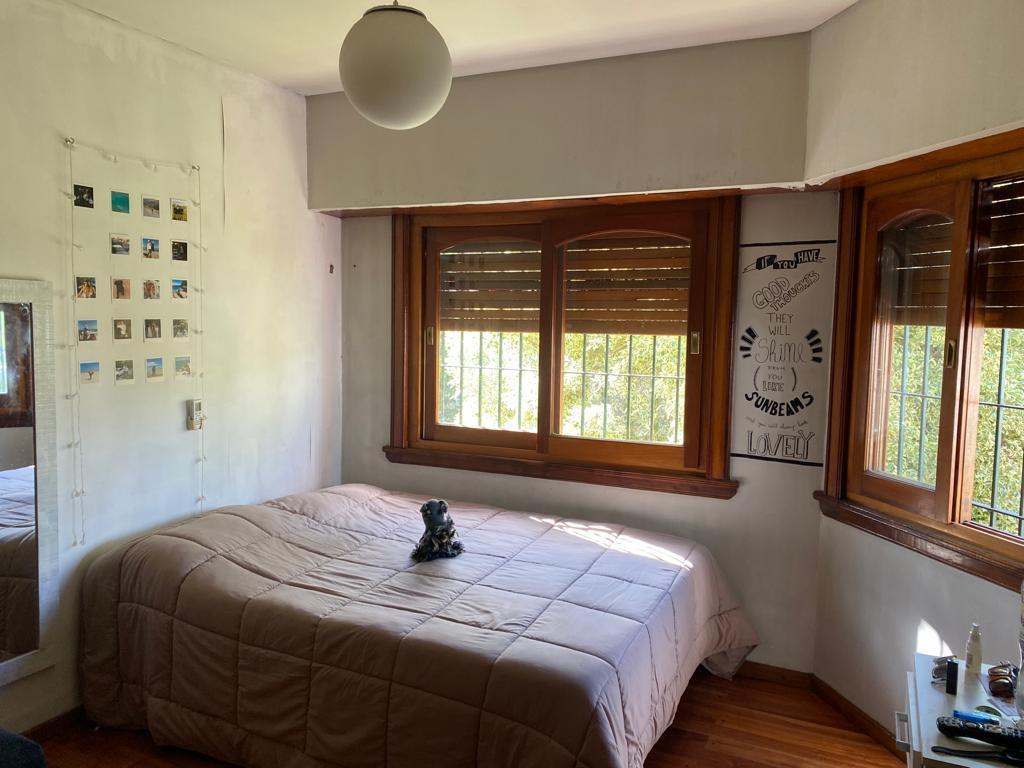 Casa en barrio residencial de Temperley Este