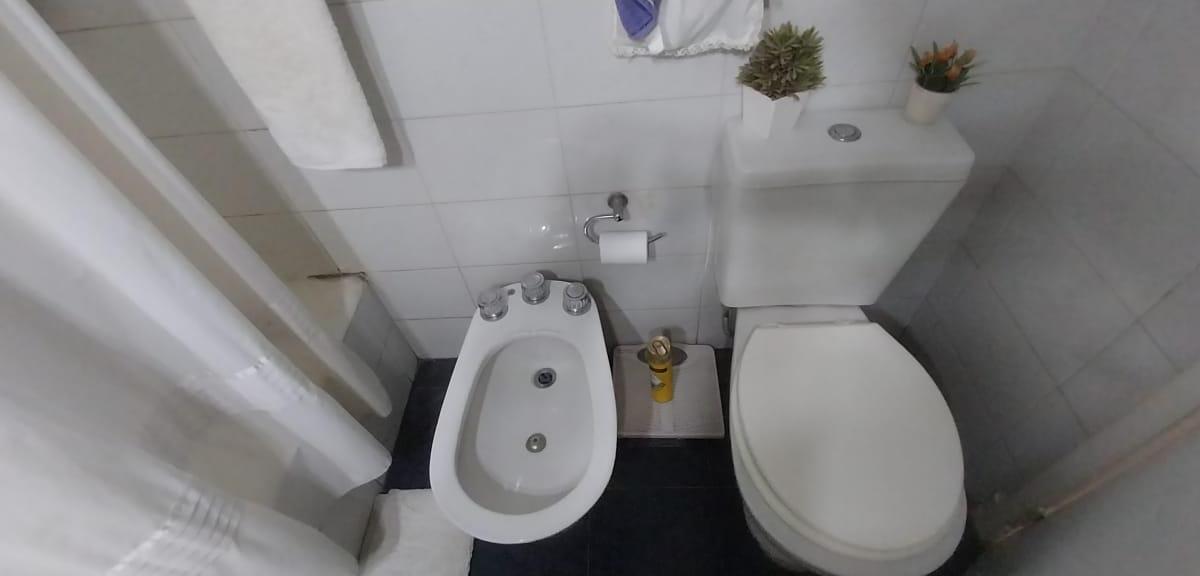 Casa en Banfield Este con Patio 5