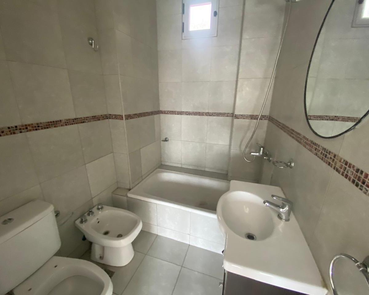 Departamento en Temperley Este 1