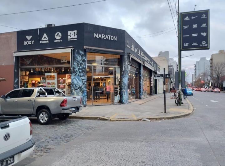 Locales en esquina