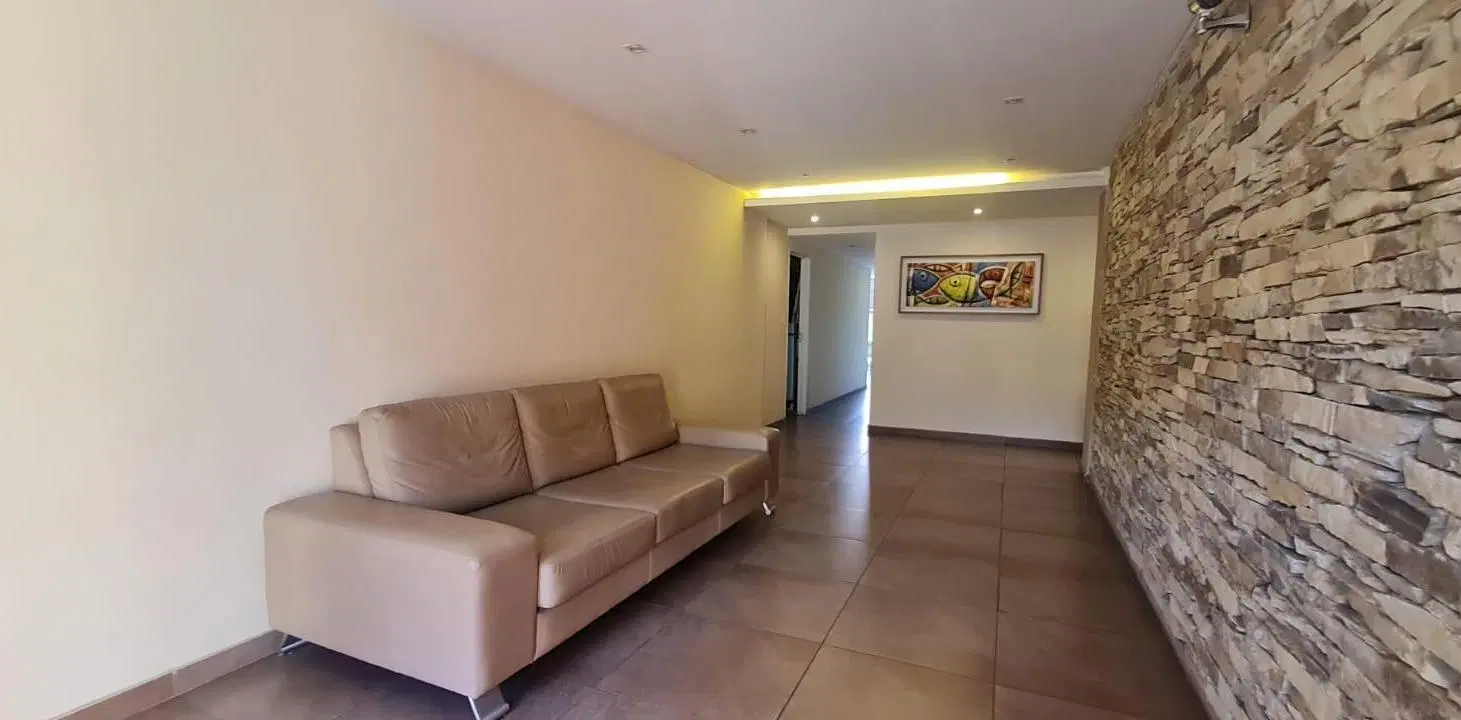 Departamento 3 amb. con cochera en Temperley Oeste 8