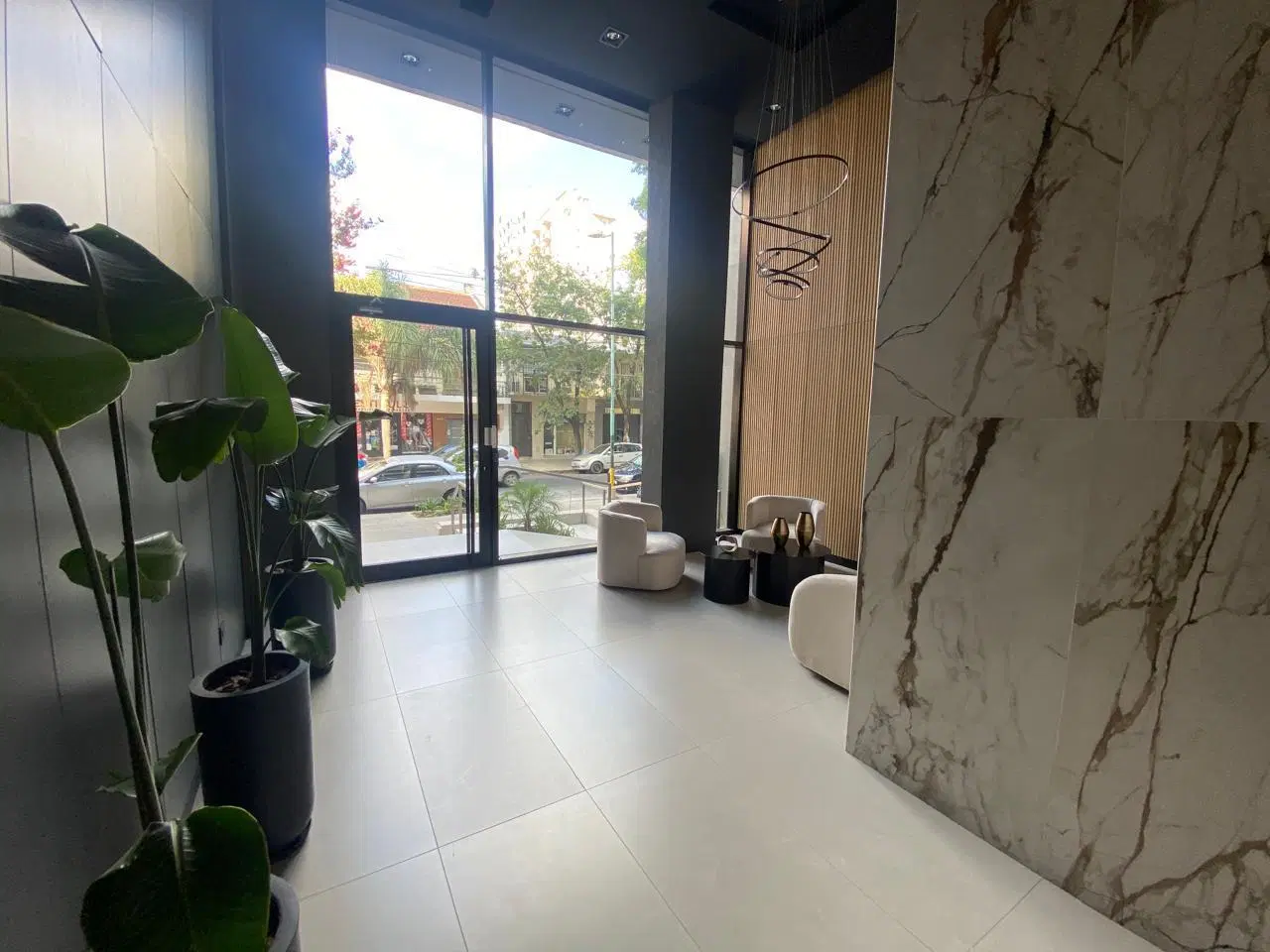 Departamento 2 AMB  Banfield Este 4