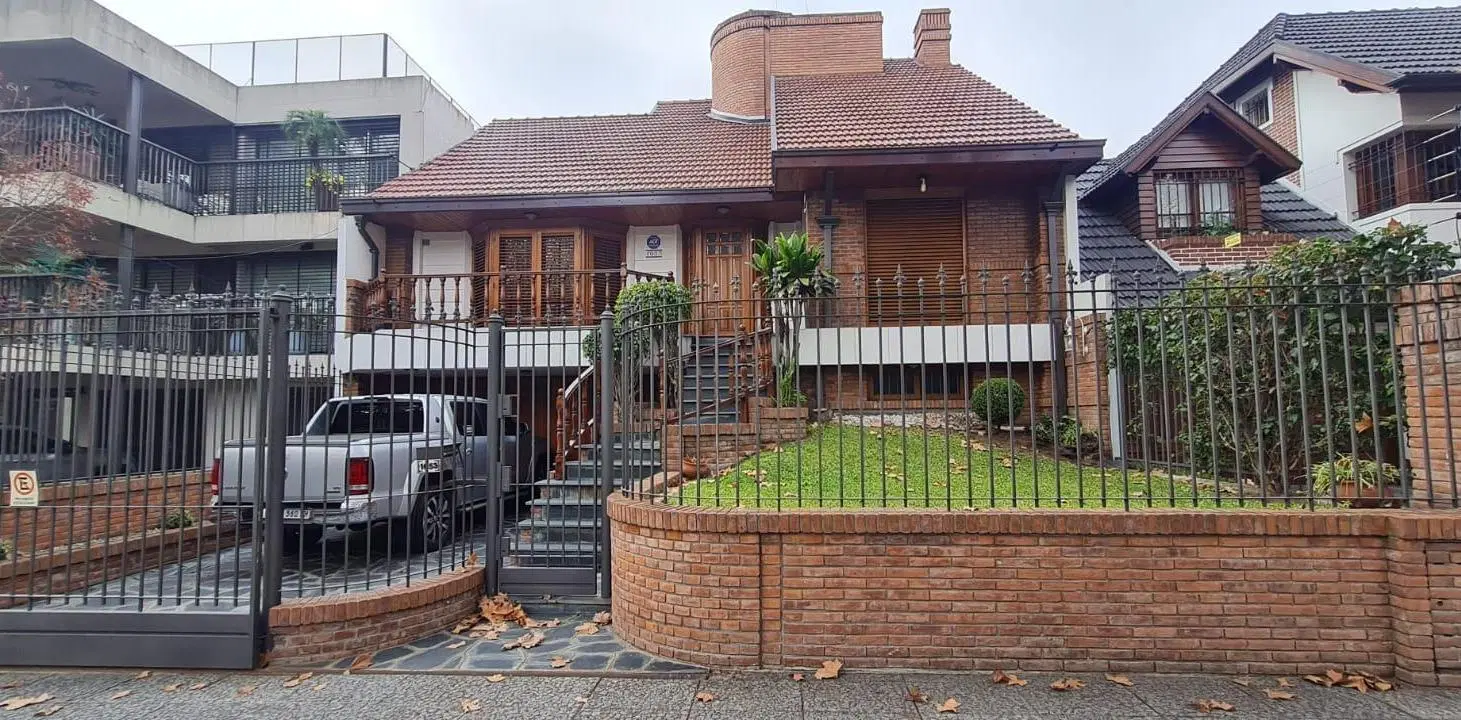 Azara 1653 Banfield Oeste. 1