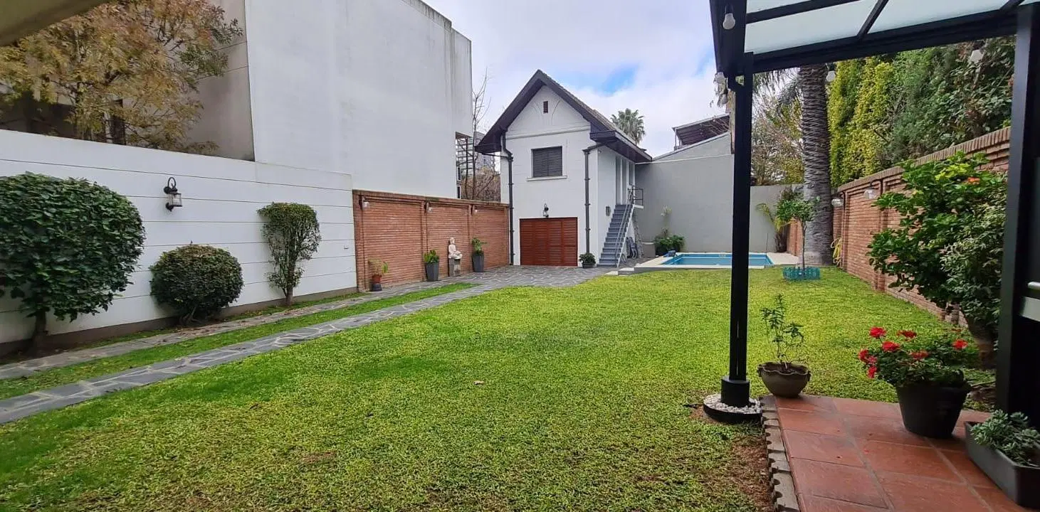 Azara 1653 Banfield Oeste. 4