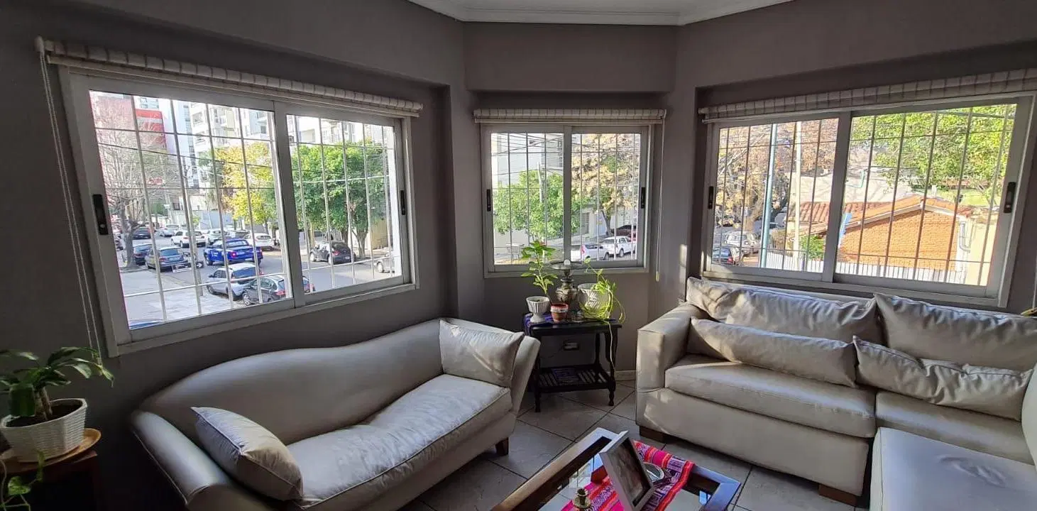 Triplex en Garona 402. Lomas Oeste 5