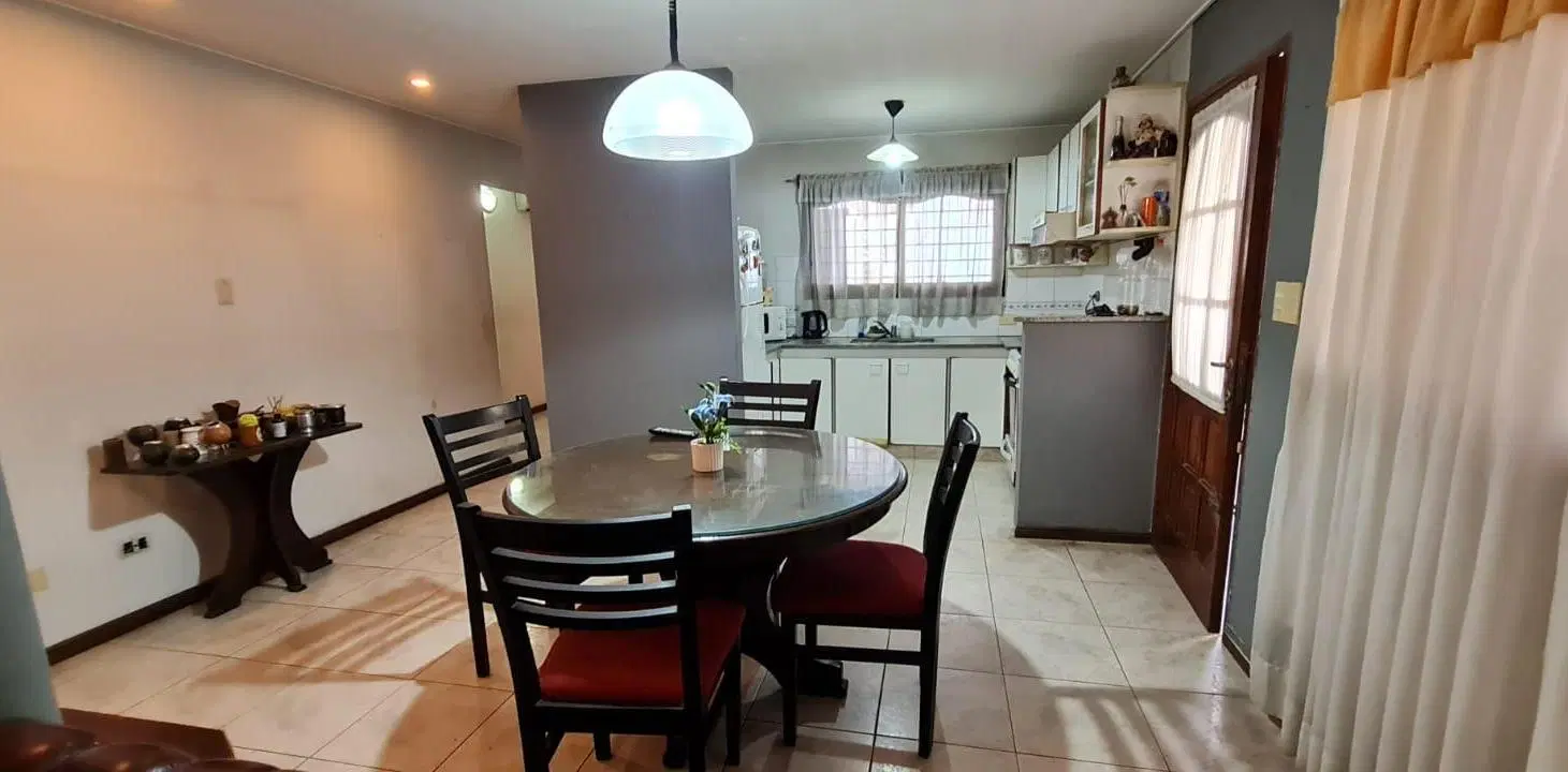 Casa de 3 dormitorios. Lomas de Zamora Oeste 3