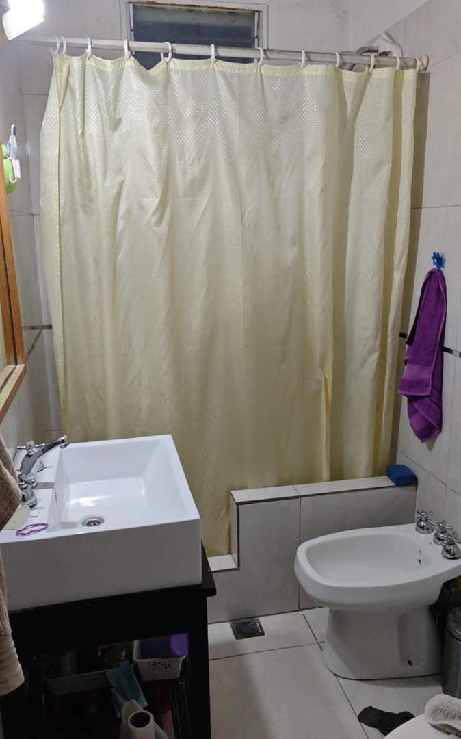 Foto de Casa en Diaz Velez 174 Lomas Oeste para 3 familias., imagen 5