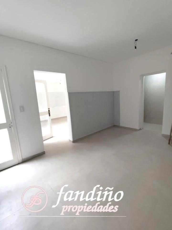 Foto de Casa APTO VIVIENDA/USO PROFESIONAL Y/O COMERCIAL, imagen 2