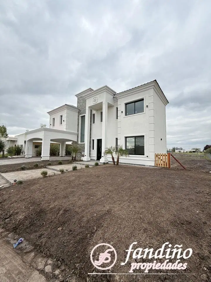 Casa en COUNTRY LAGOS DE CANNING 2