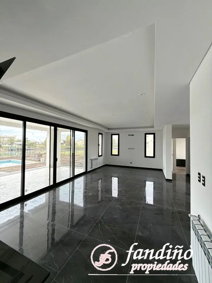 Casa en COUNTRY LAGOS DE CANNING 3
