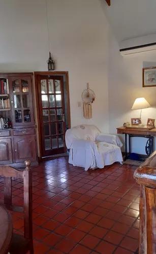 CASA EN VENTA o PERMUTA