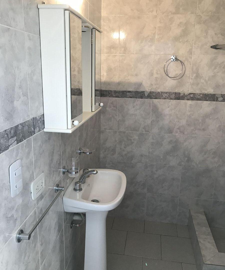 Foto de DEPARTAMENTO PARA DESTINO COMERCIAL EN ALQUILER, imagen 3