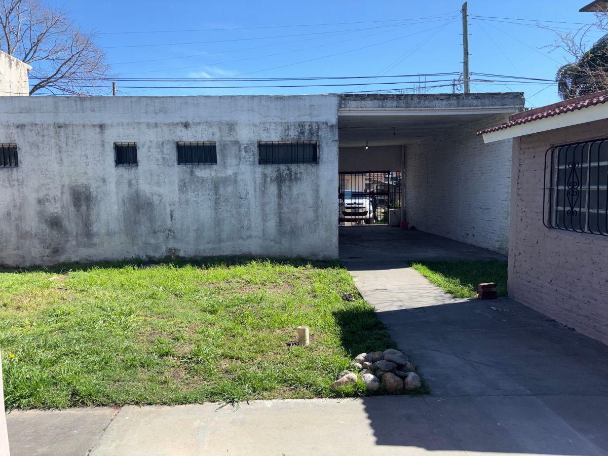Foto de Casa c/ 2 dptos. al frente en VENTA, imagen 3