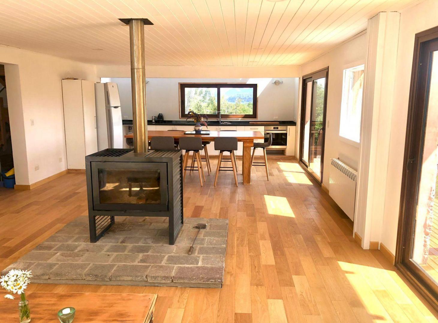 Foto de Casa en venta con 2 dormitorios vista al Cerro en Villa La Angostura, imagen 5