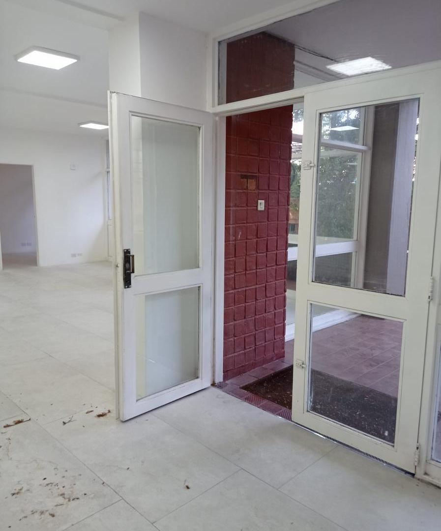 Foto de Oficina de 165 m2 propios cubiertos con espacios comunes excepcionales, imagen 2