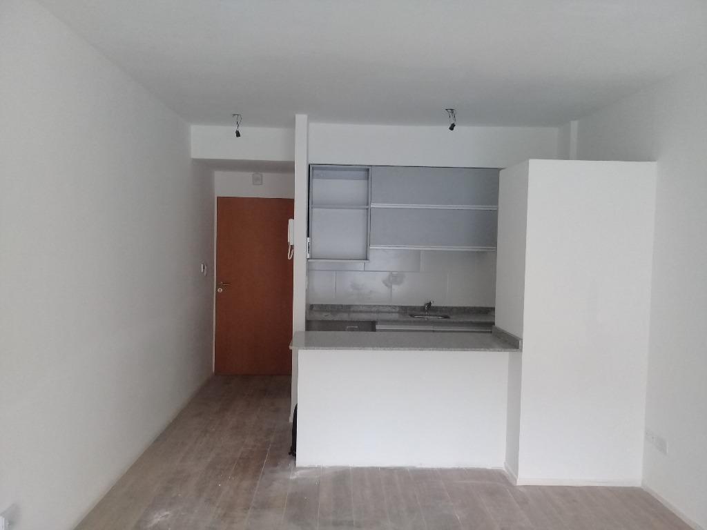 Foto de DEPARTAMENTO 1 AMBIENTE - FLORES, CAPITAL FEDERAL, imagen 4