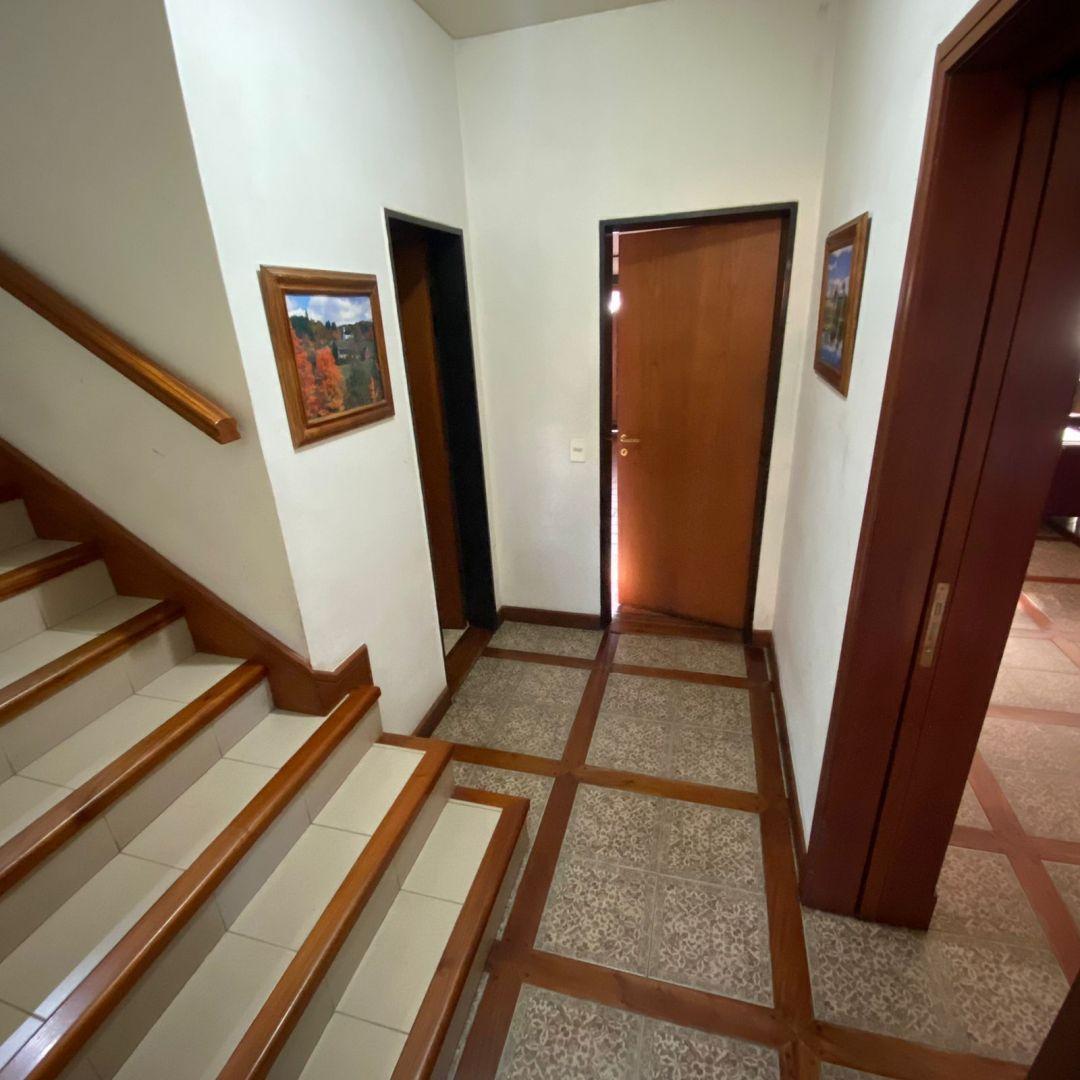 Amplio Lote Centrico con Chalet 2