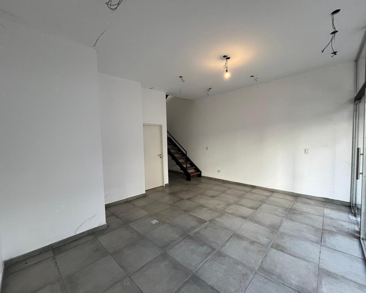 Oportunidad Unica Oficinas con Showroom a La Calle 1