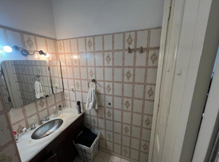 Casa 3 ambientes. | AV. HIPOLITO YRIGOYEN al 1700 4