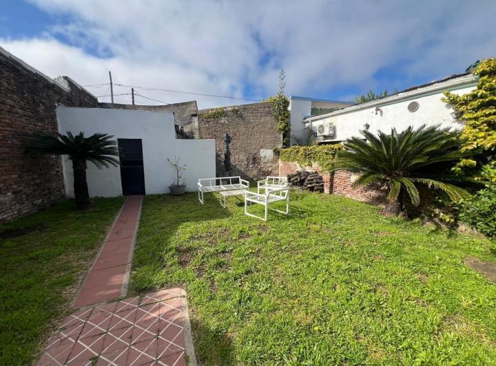 Casa 3 ambientes. | AV. HIPOLITO YRIGOYEN al 1700 2
