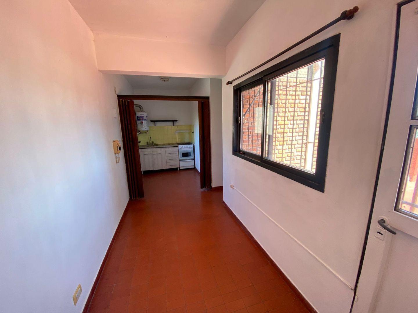 VENTA Departamento 2 ambientes en pleno centro de San Fernando.