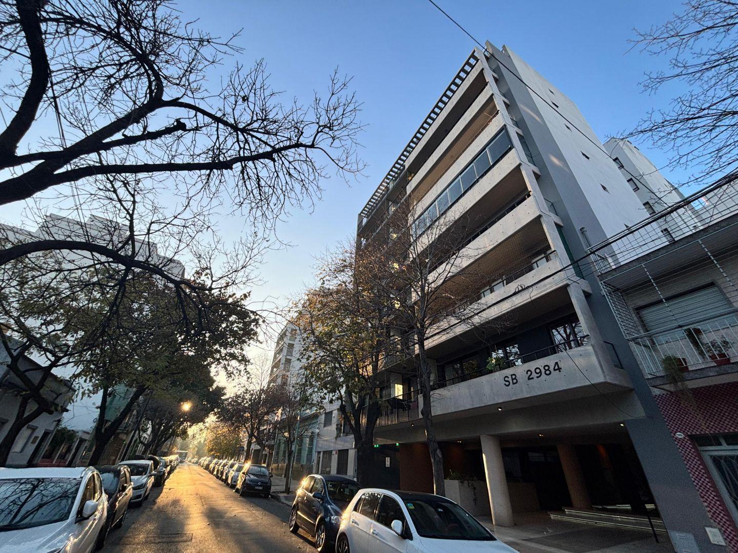 Departamento 2 ambientes con cochera en uno de los edificios de la desarrollador