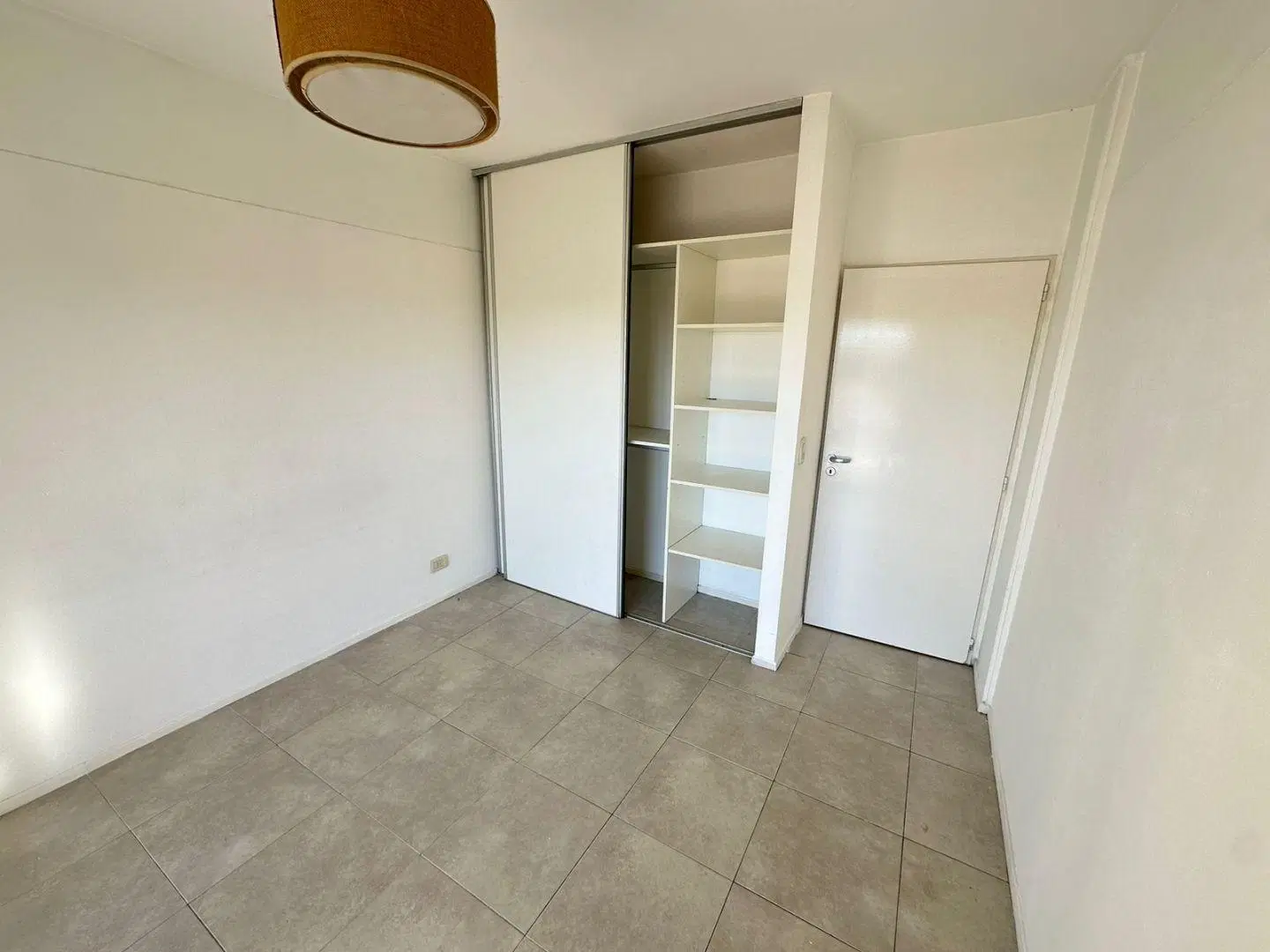 VENTA DEPARTAMENTO 2 AMBIENTES EN BALCONES DE TIGRE - CON PARRILLA PROPIA Y AMEN 5
