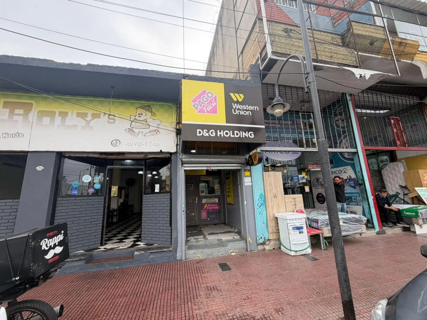 PROPIEDAD COMERCIAL SOBRE LOTE PROPIO 8,35 x 30,0, HOY DOS LOCALES 5