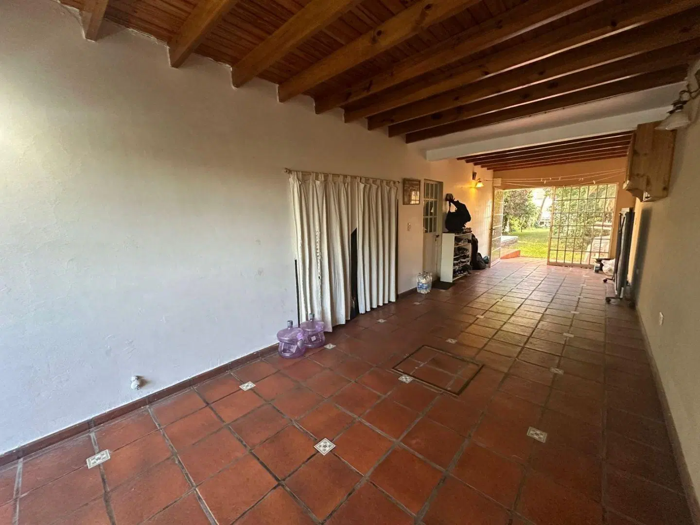 Imponente  propiedad en Tigre! 5 ambientes con parque y piscina. 5