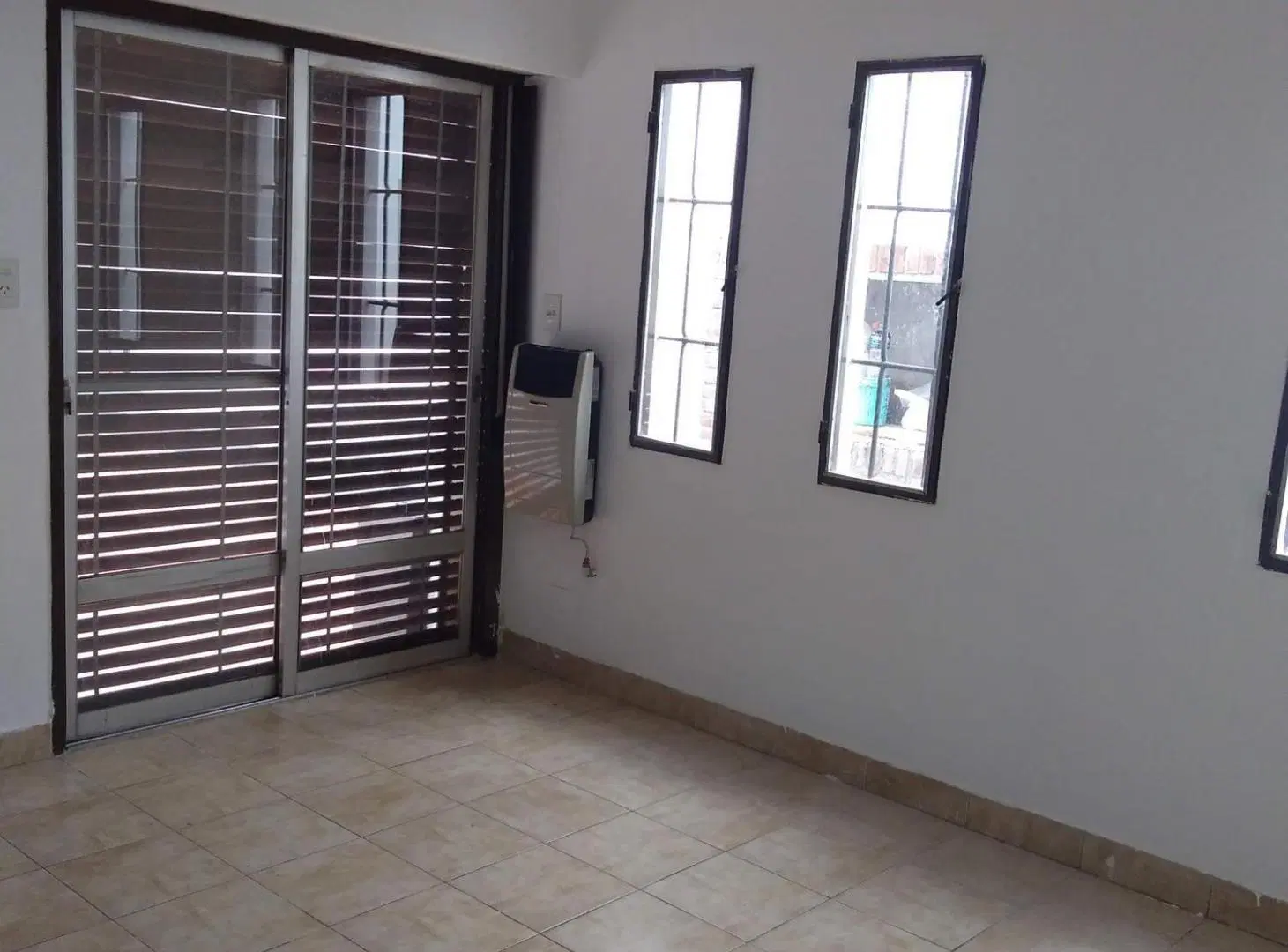 Casa 5 ambientes. | MAXIMINO PEREZ al 1100 2