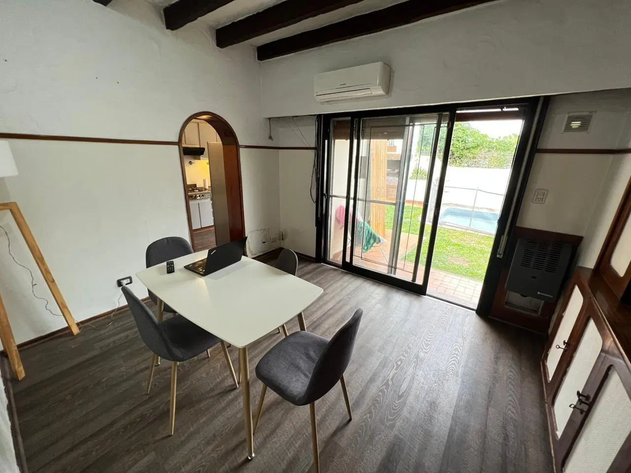Alquiler en Punta Chica; chalet 4 Ambientes, en una cuadra única. 5