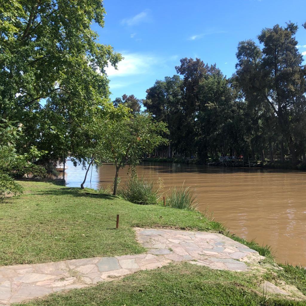 Increíble lote con salida al Rio, varios usos
