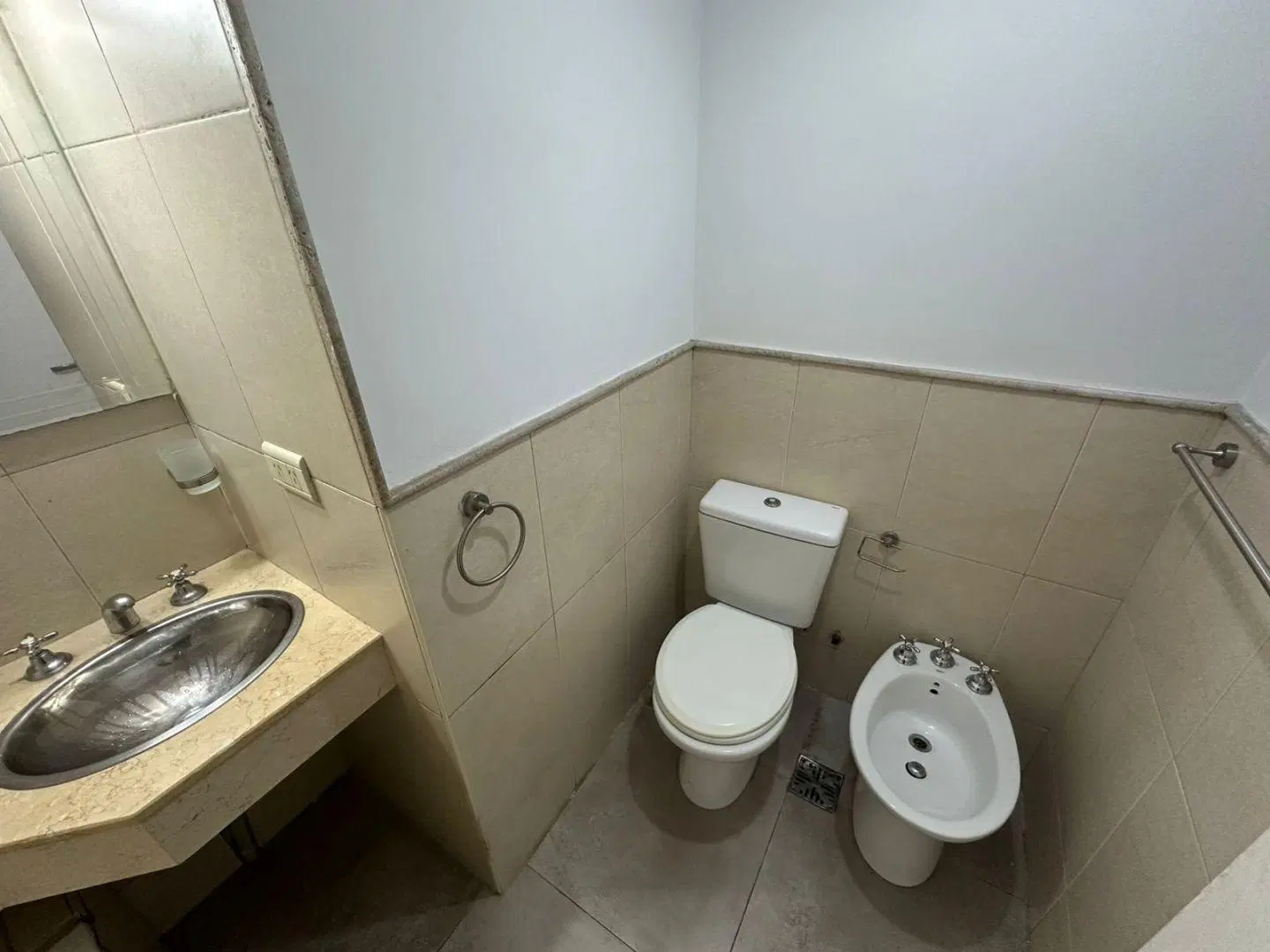 EXCELENTE 3 AMBIENTES EN ALQUILER! ZONA SAN FERNANDO CENTRO! 5