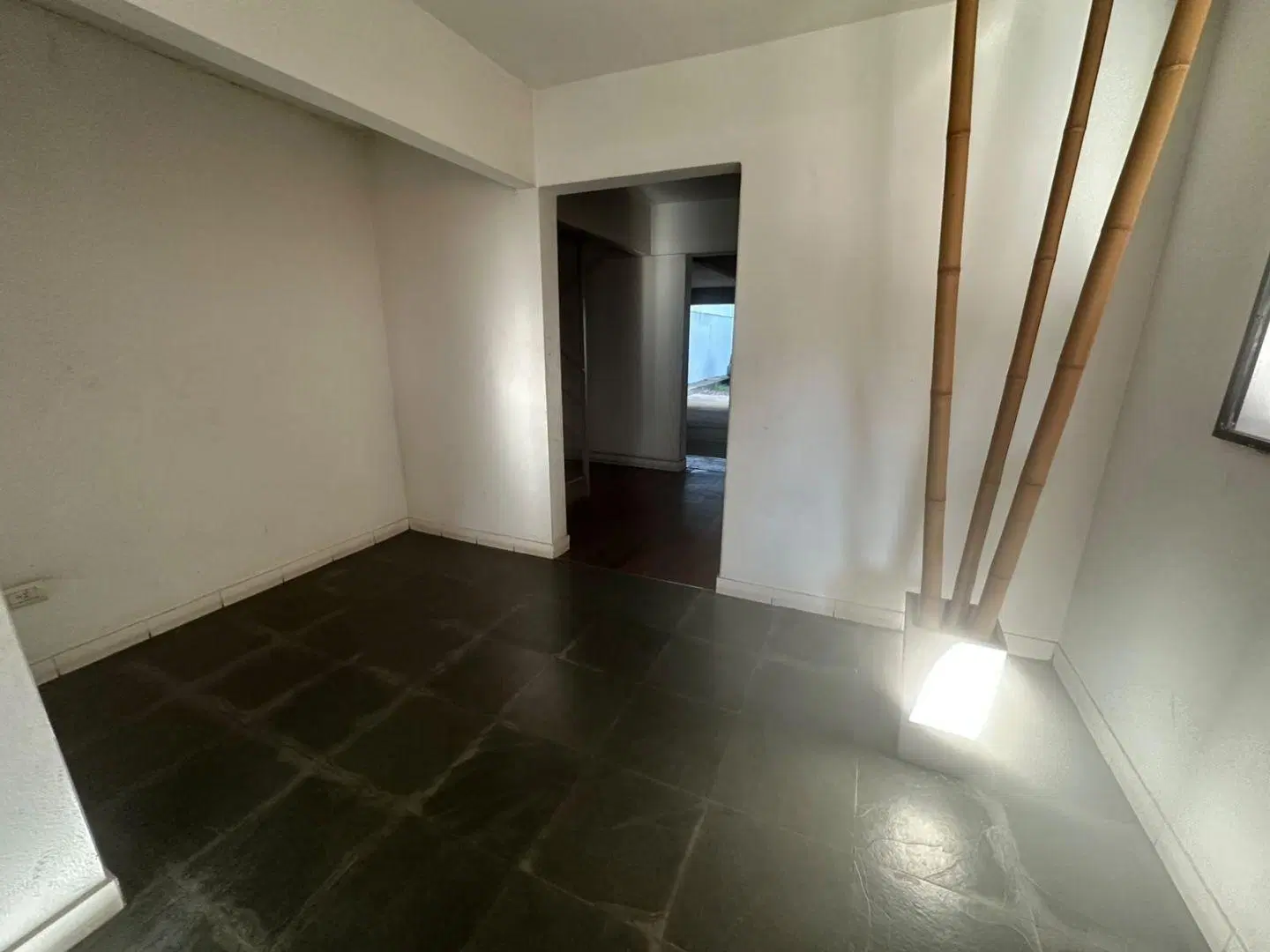 Excelente 2 Ambientes en Alquiler Amueblado con Cochera y Piscina - San Isidro 2