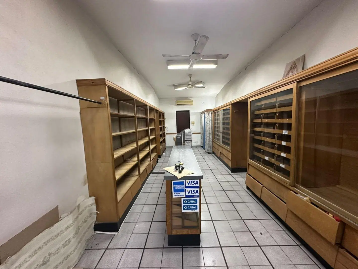 Alquiler de Local Comercial - San Isidro 1