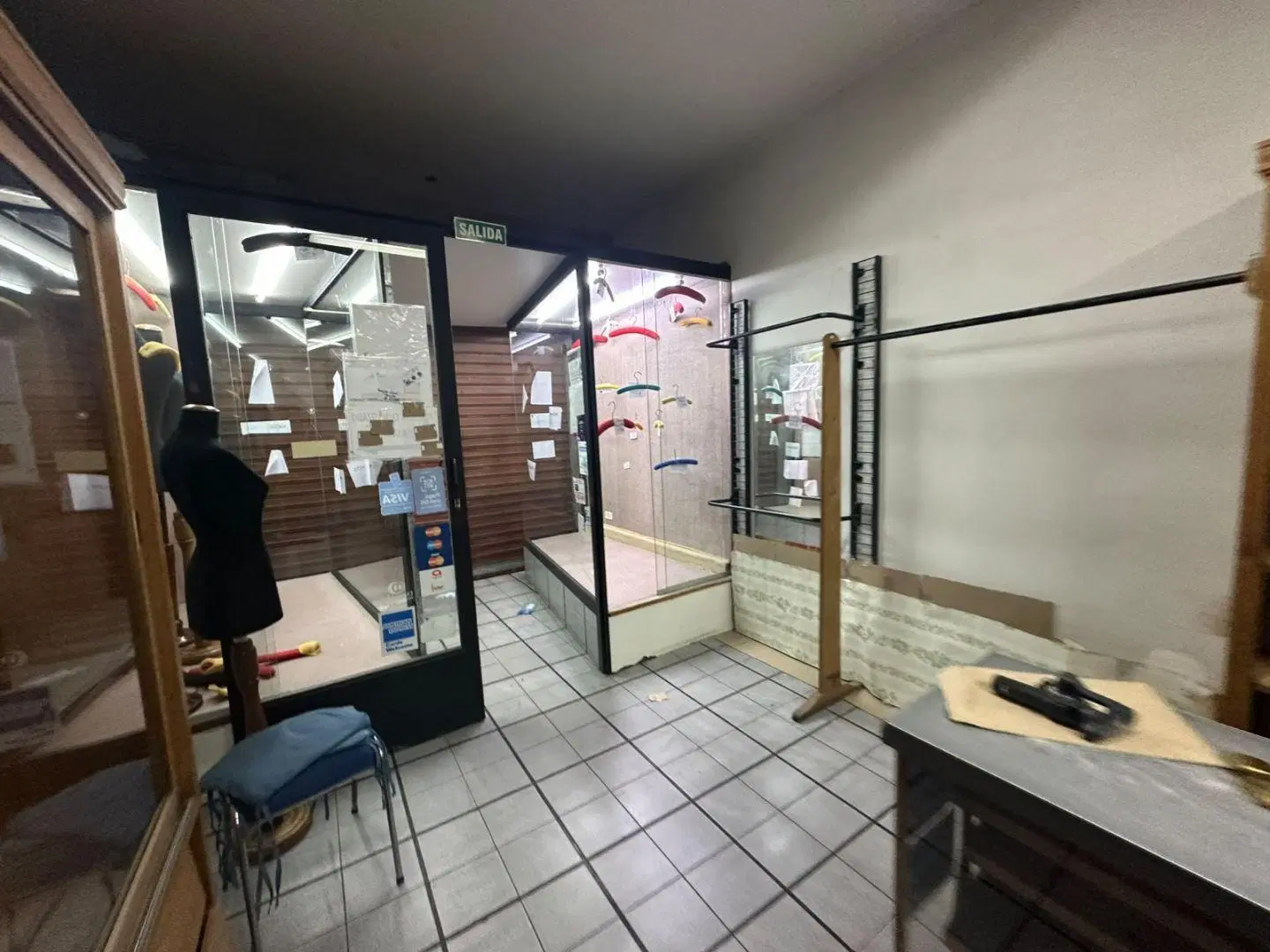 Alquiler de Local Comercial - San Isidro 4