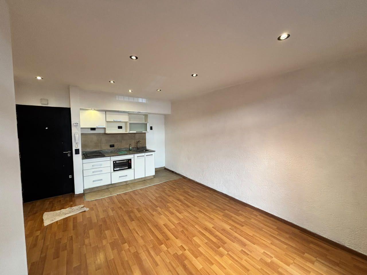Foto de Departamento 2 ambientes con patio propio y cochera - Planta Baja, imagen 4
