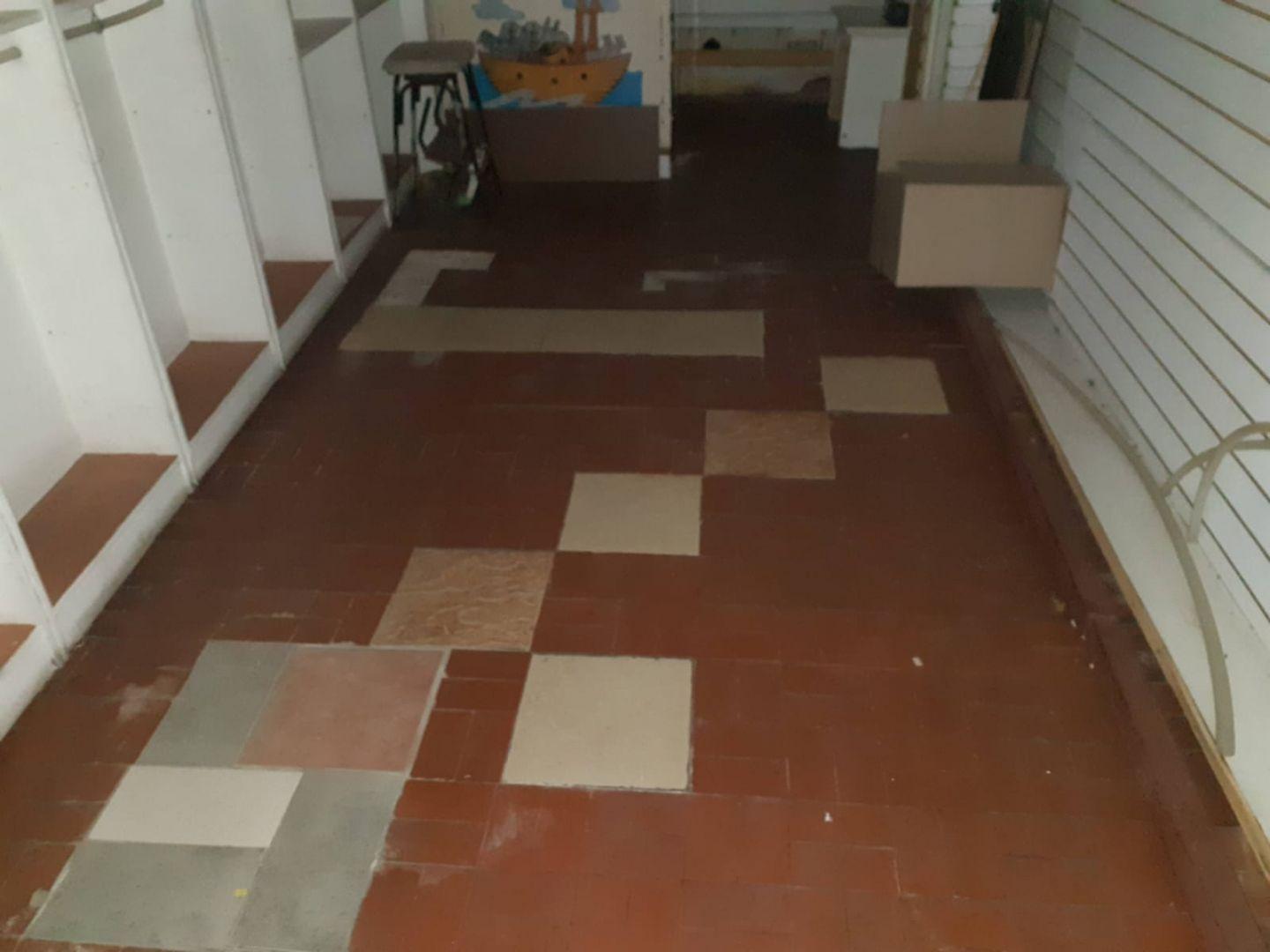 Foto de local constitucion muy comercial, imagen 2