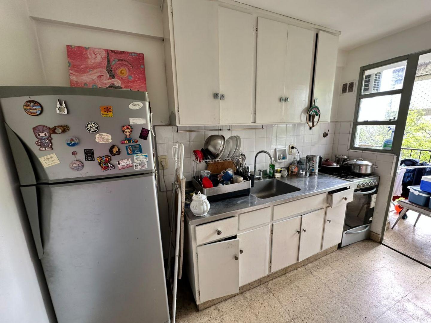 Foto de DEPARTAMENTO 3 AMBIENTES CON AMPLIO BALCÓN CORRIDO PLENO CENTRO DE, imagen 2