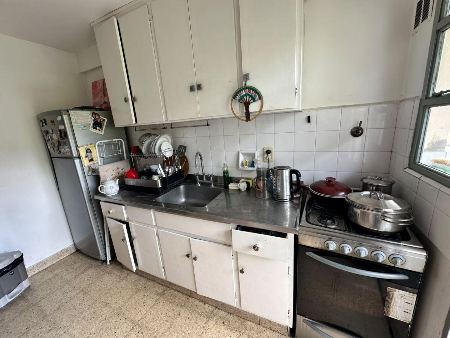 Foto de DEPARTAMENTO 3 AMBIENTES CON AMPLIO BALCÓN CORRIDO PLENO CENTRO DE, imagen 4