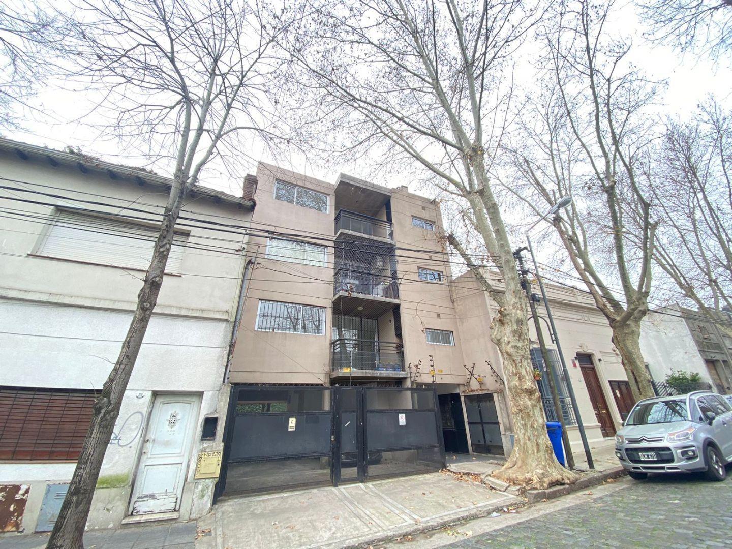 Foto de VENTA 2 ambientes con COCHERA. Parrilla en el balcón,, imagen 1