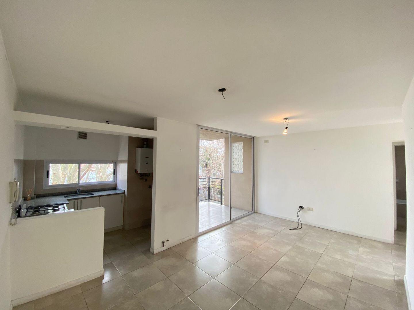 Foto de VENTA 2 ambientes con COCHERA. Parrilla en el balcón,, imagen 3