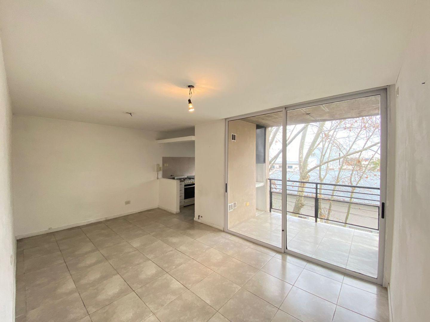 Foto de VENTA 2 ambientes con COCHERA. Parrilla en el balcón,, imagen 2