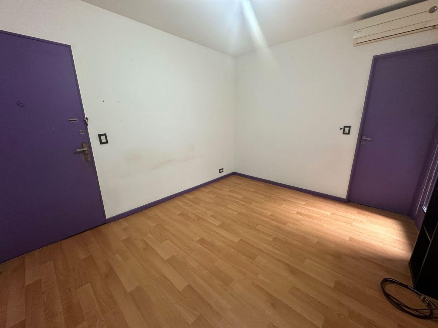 Foto de VENTA DEPARTAMENTO 2 AMBIENTES CON PATIO PROPIO, imagen 3