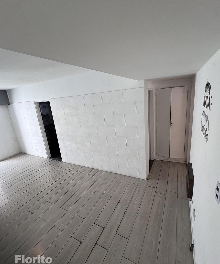 Foto de Bajo de Precio!! Departamento en Villa Martelli, imagen 1