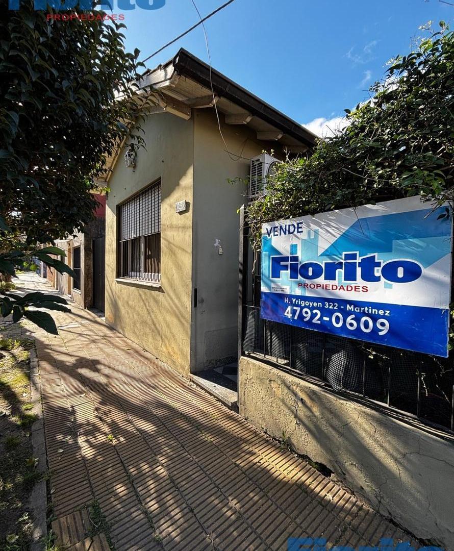 BAJO DE PRECIO!! Casa MARTINEZ