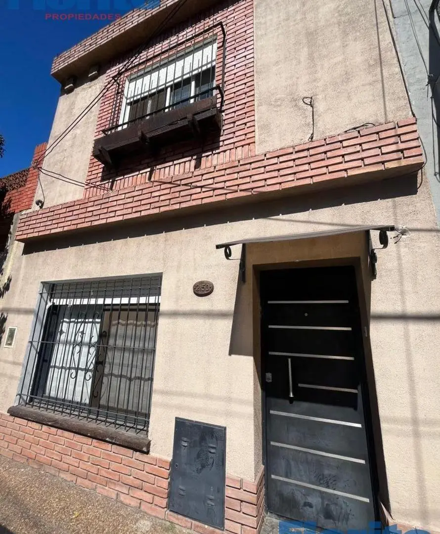BAJO DE PRECIO!!! DUPLEX EN JOSE LEON SUAREZ 4
