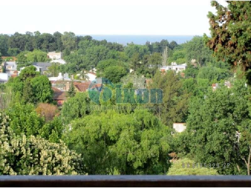 Excepcional, con Vista Al Río en Calle Cerrada con Vigilancia 2