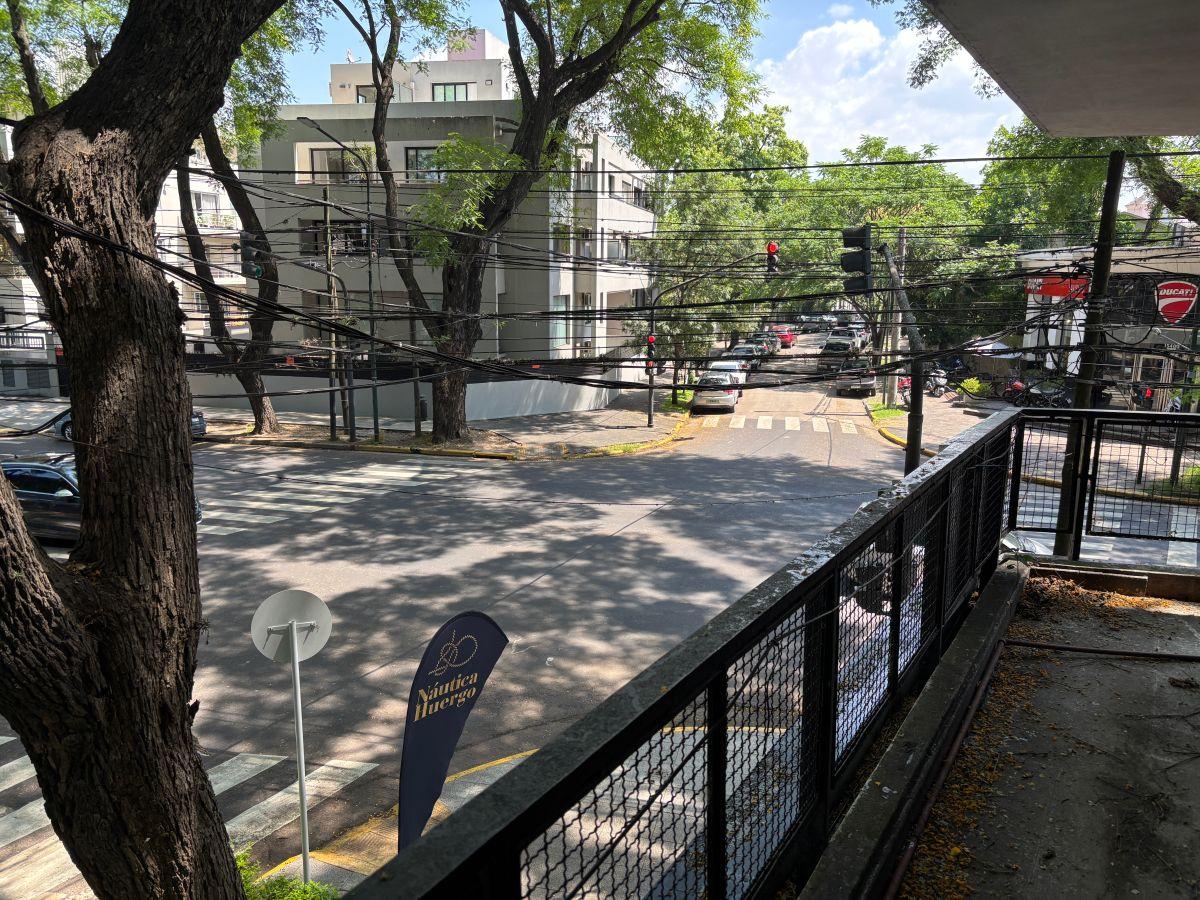 Foto de Departamento apto profesional en esquina sobre Av Libertador, imagen 5