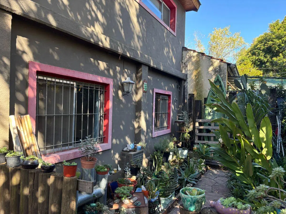 Casa con encanto y versatilidad en el Bajo de San Isidro! 2